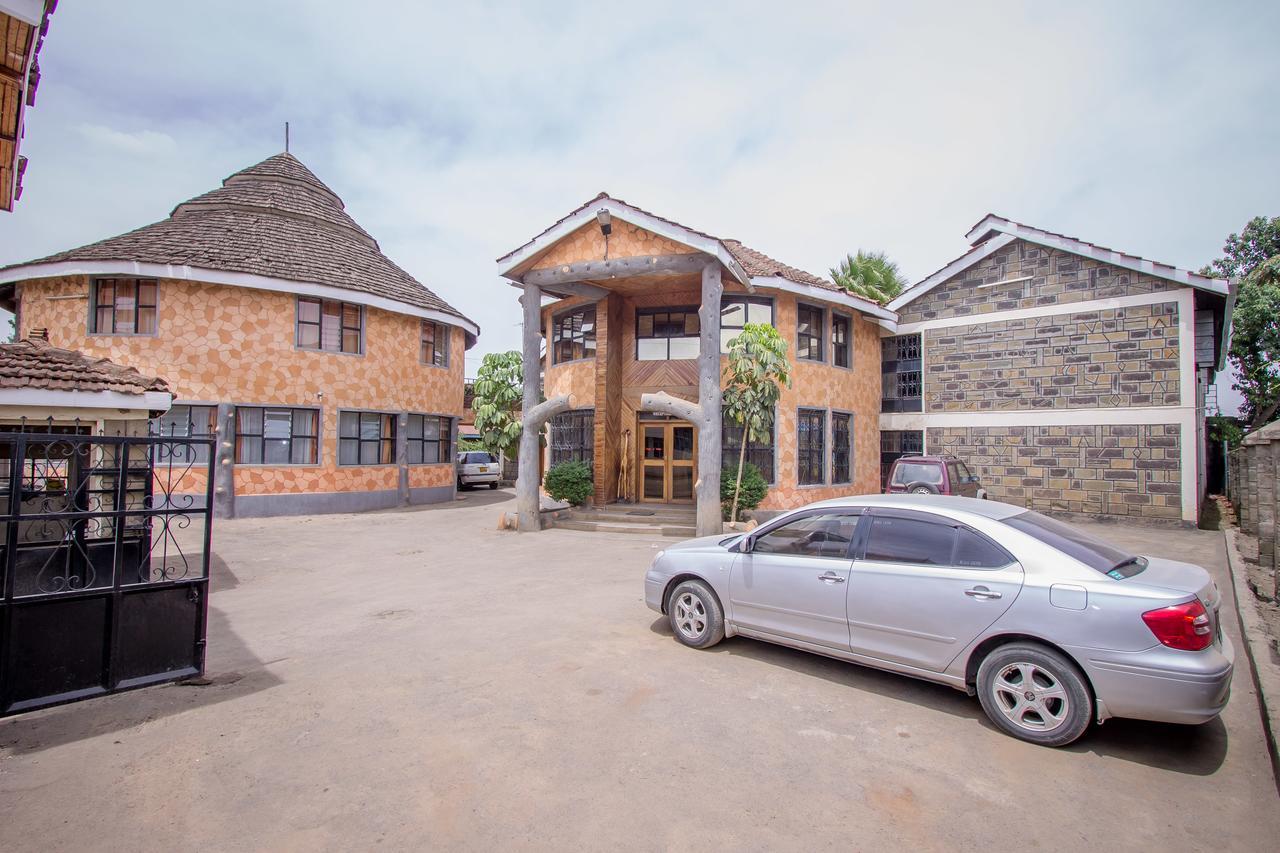 Hotel Genevieve Nakuru Exterior photo