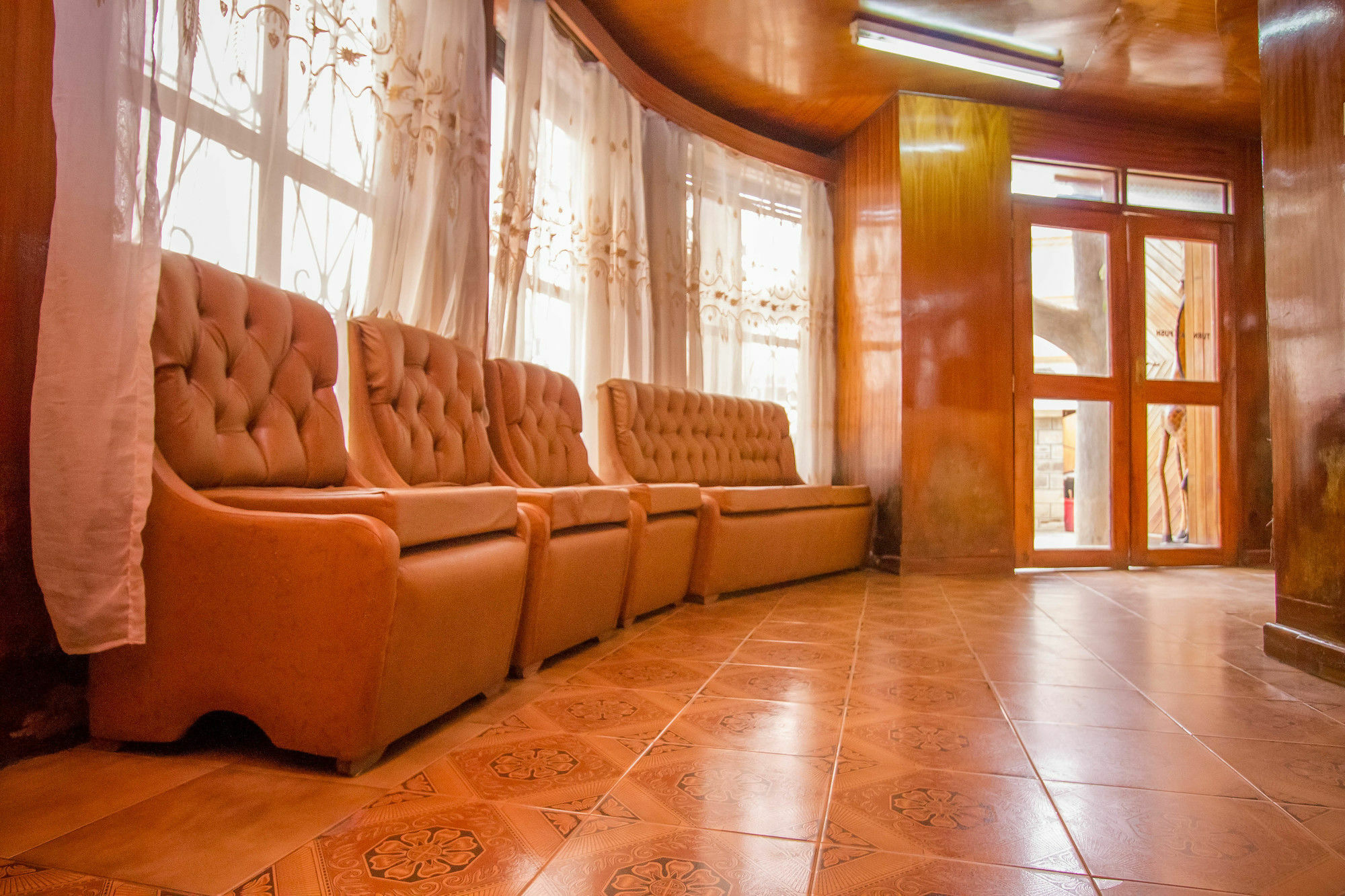 Hotel Genevieve Nakuru Exterior photo